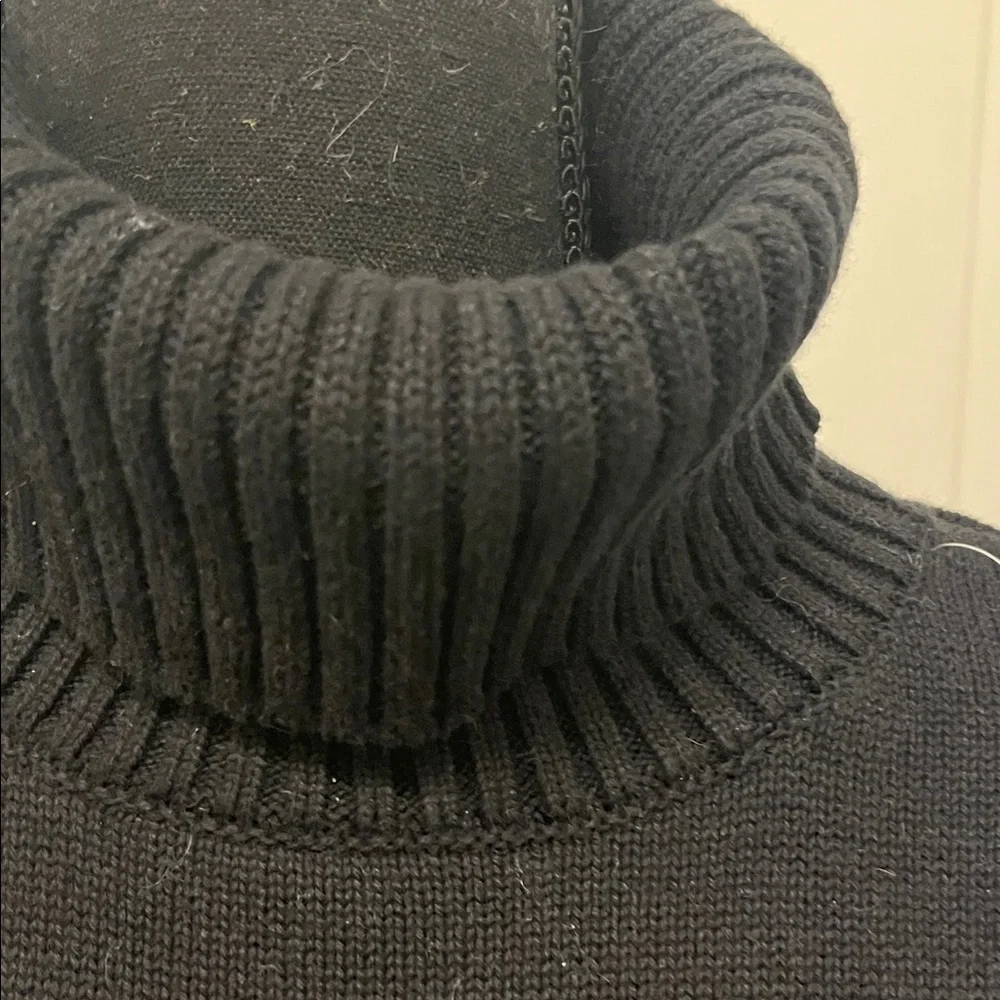 GAP Heavy Black Turtleneck Sweater - Picture 2 of 6